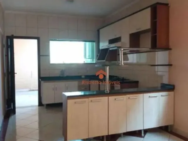Imagem: Sobrado com 4 Dormitórios À Venda, 145