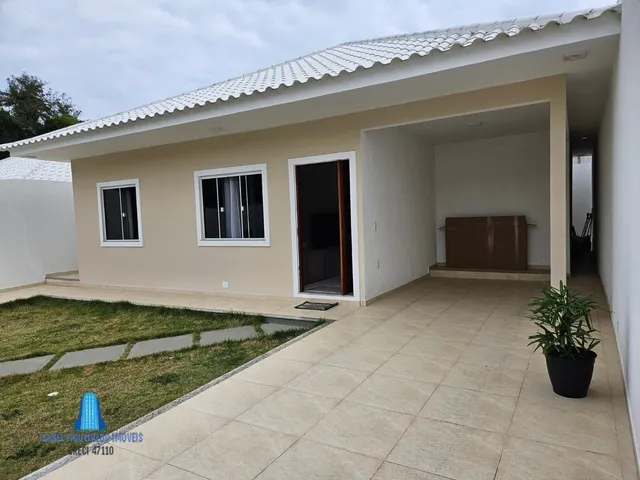 Imagem: A casa possui 3 Dormitórios, 1 Suíte, 2 Banheiros, 100m²