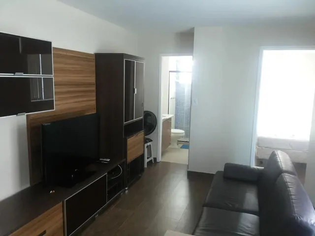 Imagem: O studio possui 1 Dormitório, 1 Banheiro, 1 Vaga na
