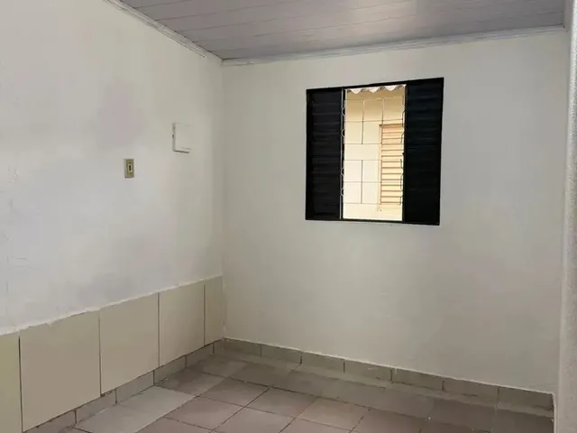 Imagem 6: Aluga-Se Kitnet Vicente-Pires Rua 03 - Próximo a Via Eptg - Parada de Ônibus e Comercio