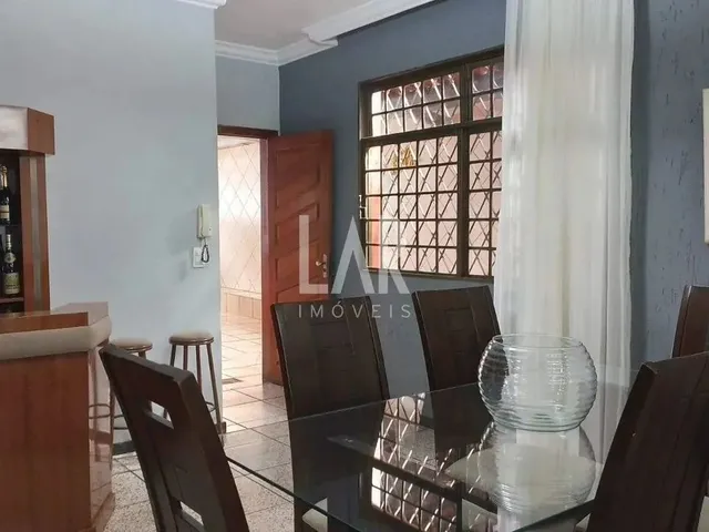 Imagem: Casa para Aluguel, 4 Quartos, 6 Vagas, Itapoã