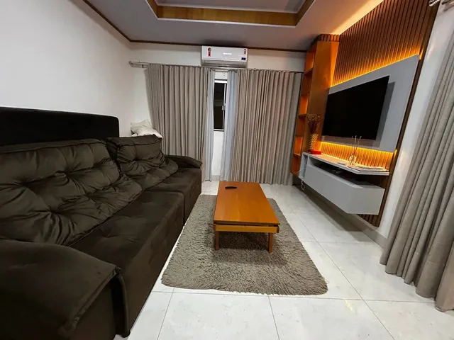 Imagem: A casa possui 2 Dormitórios, 2 Suítes, 3 Banheiros, 3 Vagas