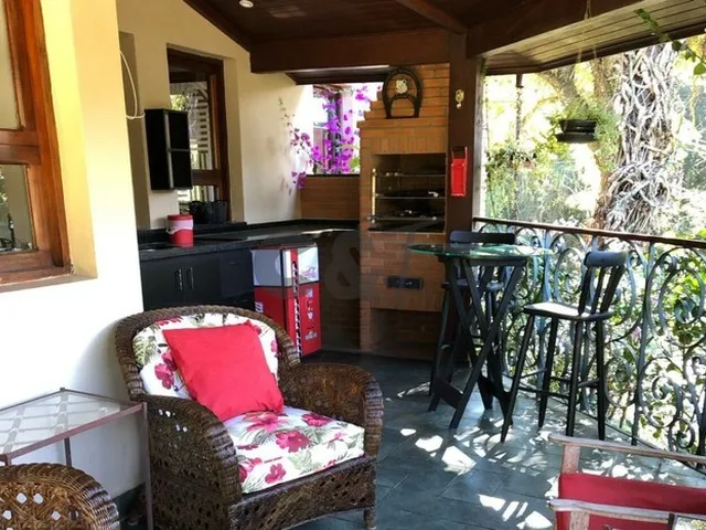 Imagem: Casa de Condomínio com 4 Dormitórios (2