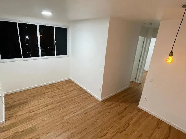 Imagem: O apartamento possui 2 Dormitórios, 1 Banheiro, 1 Vaga na