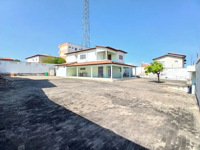 Imagem 1: Casa 4 Suítes em Terreno de 900M², Ideal P/ Morar e Empreender - Lourival Parente