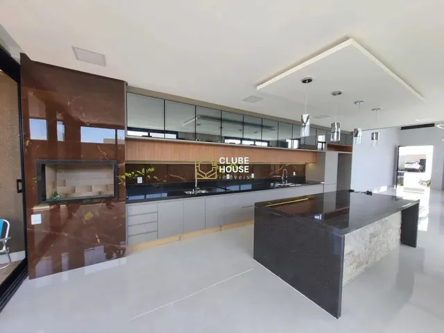 Imagem: Casa com 4 Suítes e Móveis Planejados