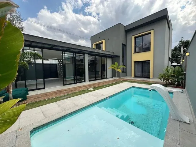 Imagem: Casa com Piscina para Venda e Aluguel em