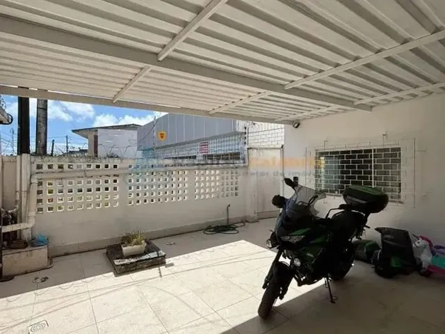 Imagem 3: Casa Espetacular, com 4 Quartos e 3 Suítes, no Bairro de Afogados