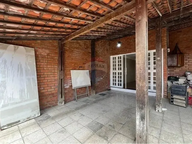 Imagem 3: Casa com 4 Quartos À Venda no Catolé
