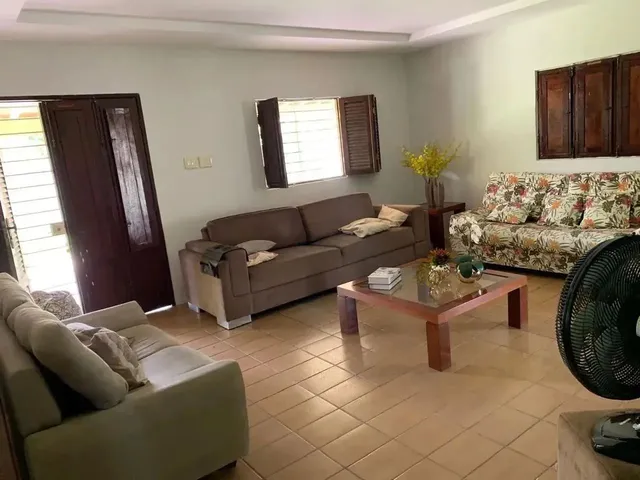 Imagem 14: Casa À Venda | 6 Quartos | Reformada | Perto da Avenida