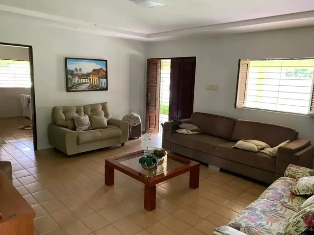 Imagem 10: Casa À Venda | 6 Quartos | Reformada | Perto da Avenida