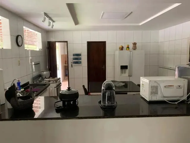 Imagem 15: Casa À Venda | 6 Quartos | Reformada | Perto da Avenida
