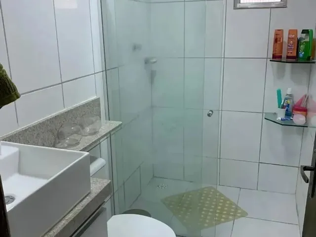 Imagem 9: Casa À Venda | 6 Quartos | Reformada | Perto da Avenida
