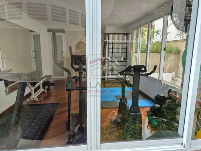 Imagem: O apartamento possui 3 Dormitórios, 1 Suíte, 2 Banheiros,