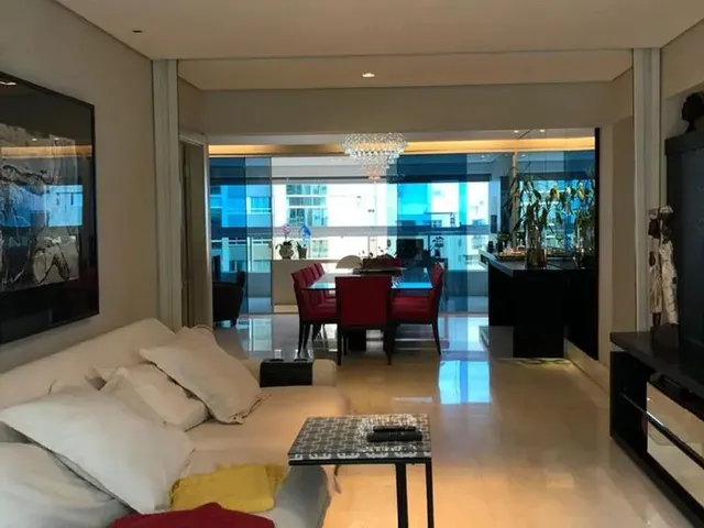 Imagem 1: Imóvel para Aluguel Tem 270 Metros Quadrados com 4 Quartos em Vila da Serra - Nova Lima