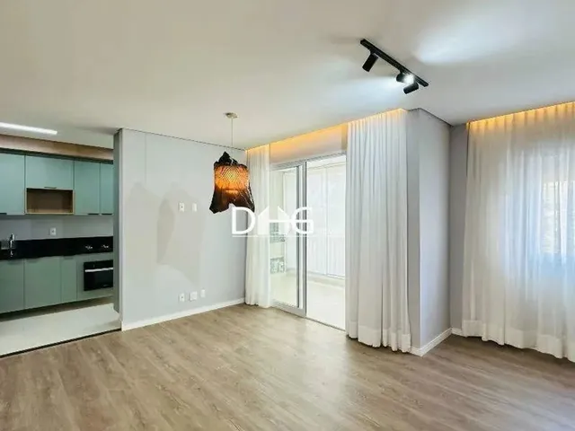 Imagem: O apartamento possui 2 Dormitórios, 1 Suíte, 2 Banheiros,