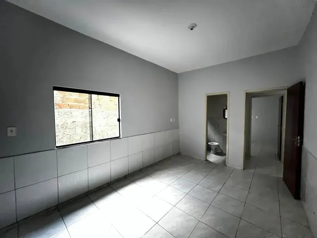 Imagem 13: Casa com 3 Quartos e Quintal Amplo no Bairro Jaiara