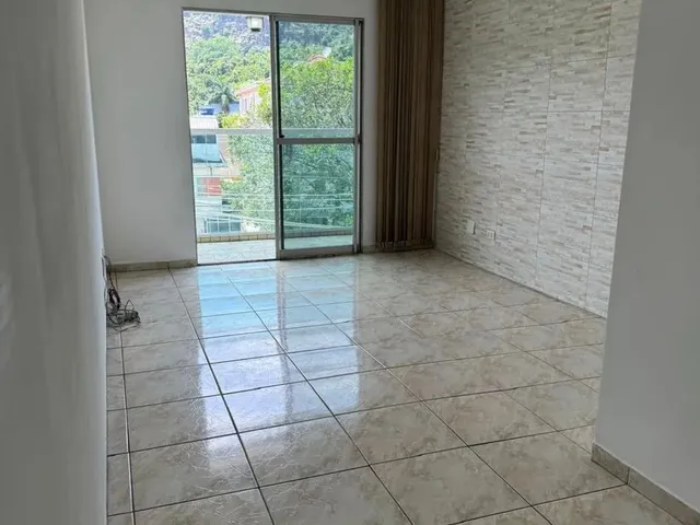 Imagem: Aluguel - Apartamento 3 Quartos com Varanda