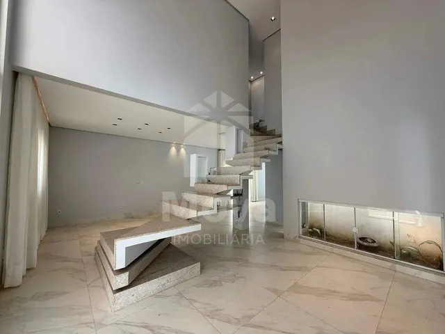Imagem: A casa possui 5 Dormitórios, 5 Suítes, 5 Banheiros, 3 Vagas