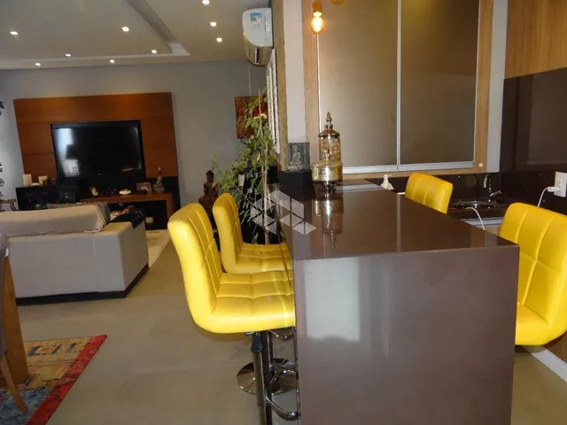 Imagem 10: Apartamento com 3 Suites, 2 Vagas de Garagem no Edifício Pedra Nova , Bairro Cavalhada