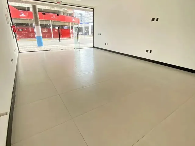 Imagem 2: Sala Comercial em Meia Praia - Itapema