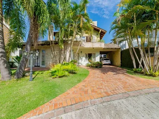 Imagem: Casa À Venda em Condomínio no São Lourenço