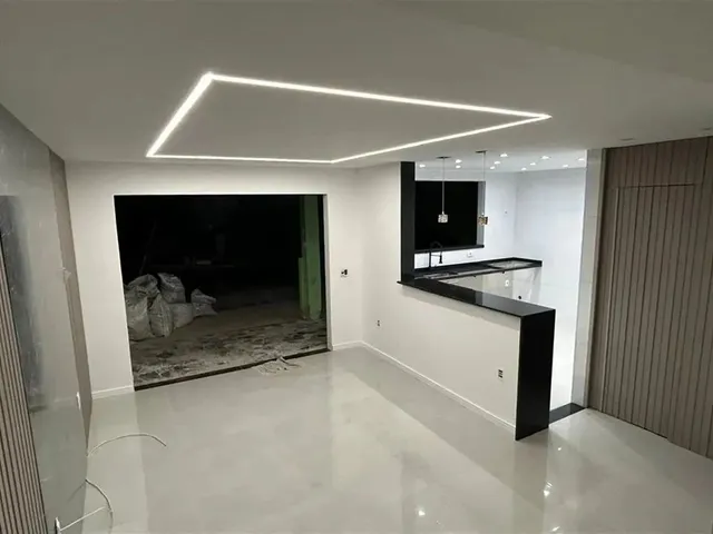 Imagem 7: Casa com 4 Quartos (2 Suítes) À Venda em Marechal Hermes - Visite!