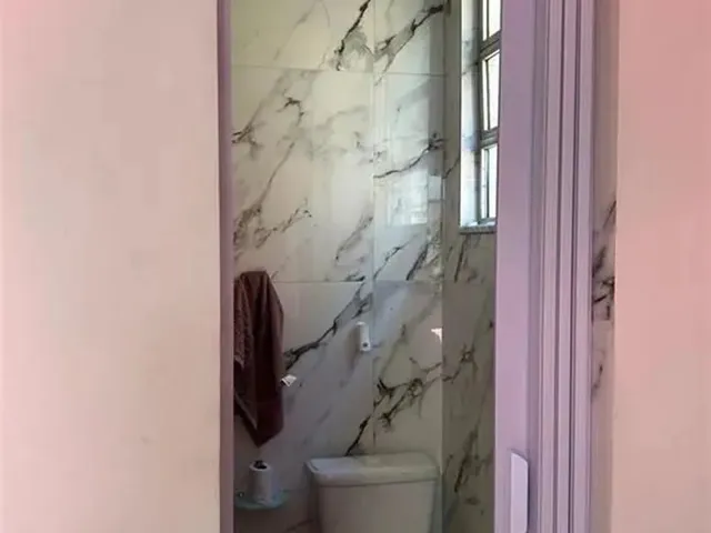 Imagem 12: Casa com 4 Quartos (2 Suítes) À Venda em Marechal Hermes - Visite!