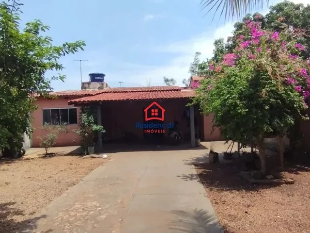Imagem: Casa Frente Praça