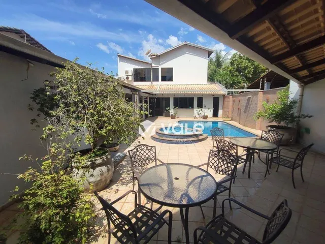 Imagem: Casa com 5 Dormitórios À Venda, 480 M²