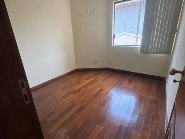 Imagem 11: Casa para Locação em Belo Horizonte, Castelo, 3 Dormitórios, 1 Suíte, 4 Banheiros, 6