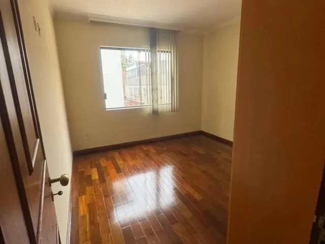 Imagem 16: Casa para Locação em Belo Horizonte, Castelo, 3 Dormitórios, 1 Suíte, 4 Banheiros, 6