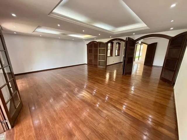 Imagem: Casa com 5 Quartos para Alugar em Belo Horizonte