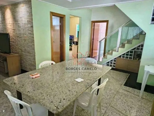Imagem: Casa com 4 Quartos para Alugar, 292 M²