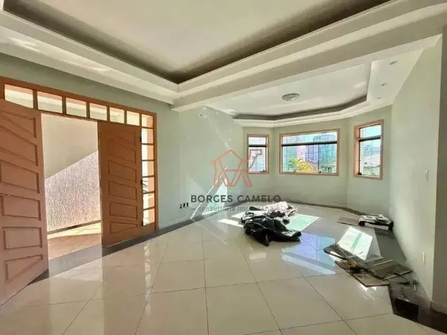 Imagem: Casa com 4 Quartos para Alugar, 347 M²
