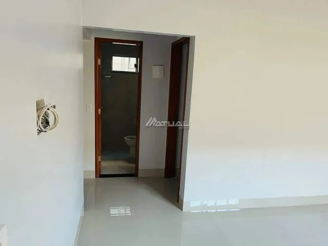 Imagem 9: Casa Nova com 3 Quartos, Suíte e Amplo Quintal