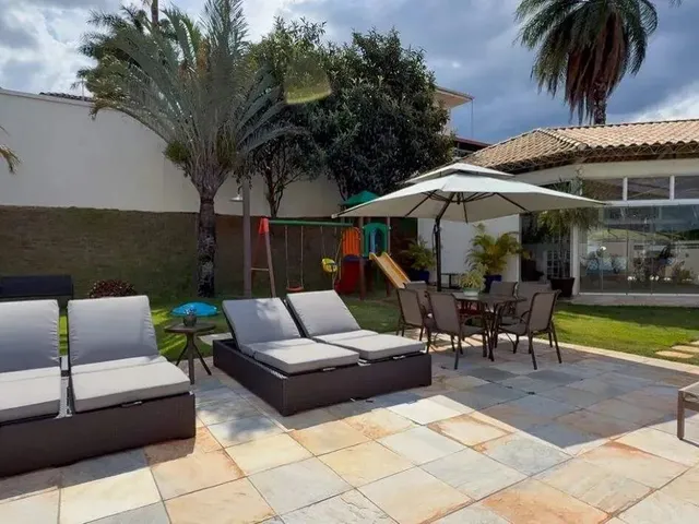 Imagem 2: Casa Imponente com 2.000M² de Área Total, com Vista para a Lagoa À Venda por R