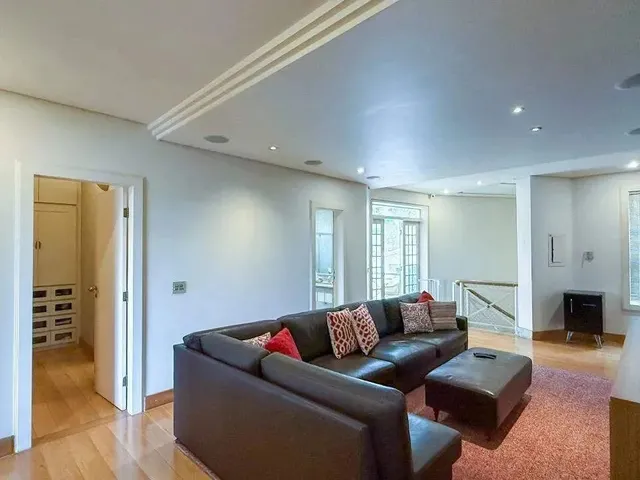Imagem 9: Casa Imponente com 2.000M² de Área Total, com Vista para a Lagoa À Venda por R
