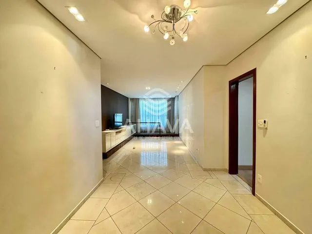 Imagem: O apartamento possui 4 Dormitórios, 1 Suíte, 3 Banheiros,