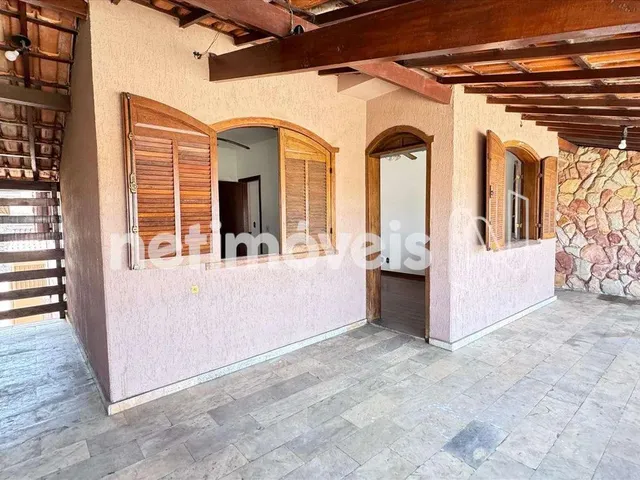 Imagem: Vende Casa 4 Quartos no Confisco/Serrano