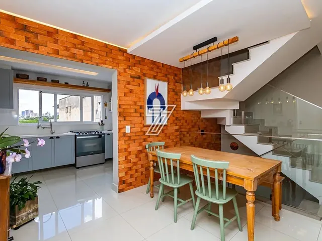 Imagem: Sobrado Triplex no Bom Retiro, Rua Tranquila