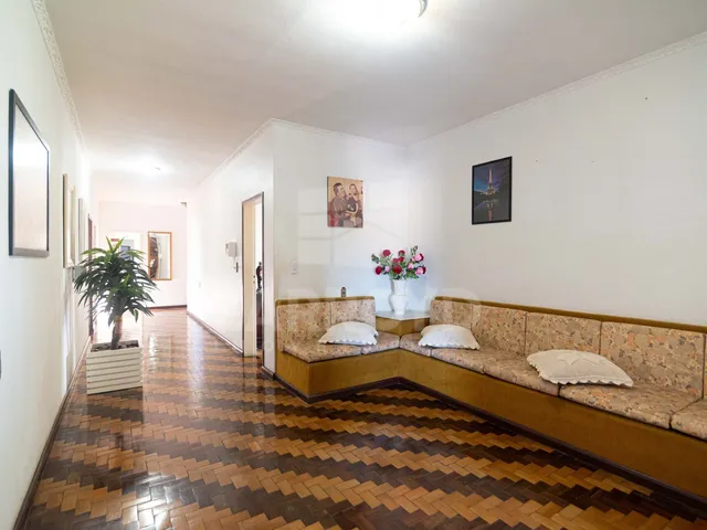 Imagem 4: Casa com 6 dormitórios