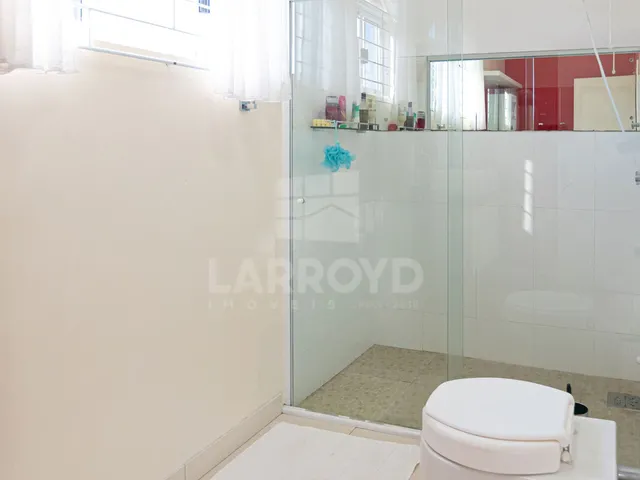 Imagem 3: Casa com 6 dormitórios