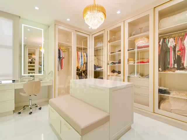 Imagem 3: Casa com 4 dormitórios