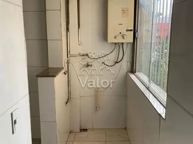 Imagem 4: Exclusivo no Centro Cívico: Apartamento Reformado com Suíte e Portaria 24H