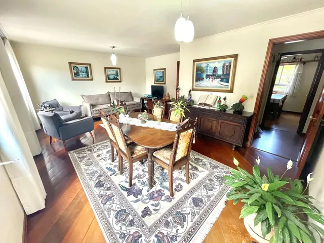 Imagem 6: Apartamento no Batel com 3 Quartos e 2 Vagas de Garagem