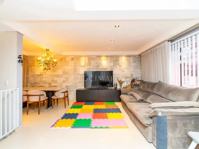 Imagem 14: Casa com 3 Dormitórios À Venda com 239M² por R$ 1.450.000,00 no Bairro Mercês
