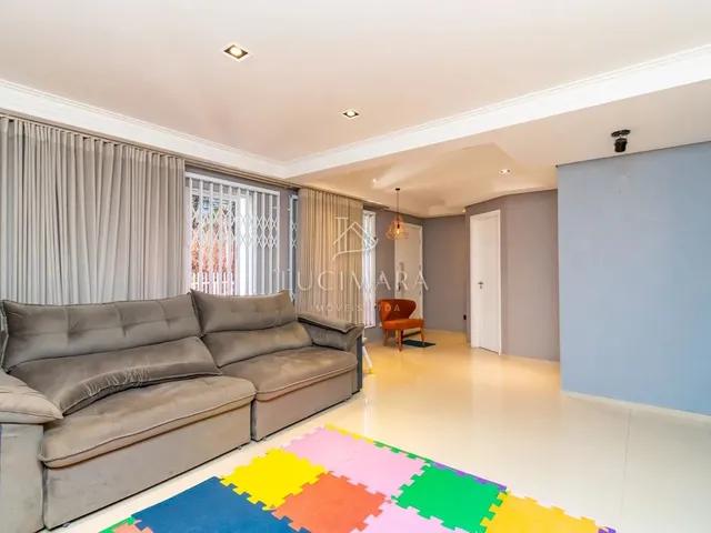 Imagem 10: Casa com 3 Dormitórios À Venda com 239M² por R$ 1.450.000,00 no Bairro Mercês