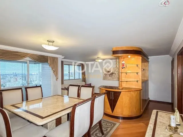 Imagem 1: Apartamento com 3 Quartos no Batel Mobiliado e Andar Alto no Batel! J8 Imóveis