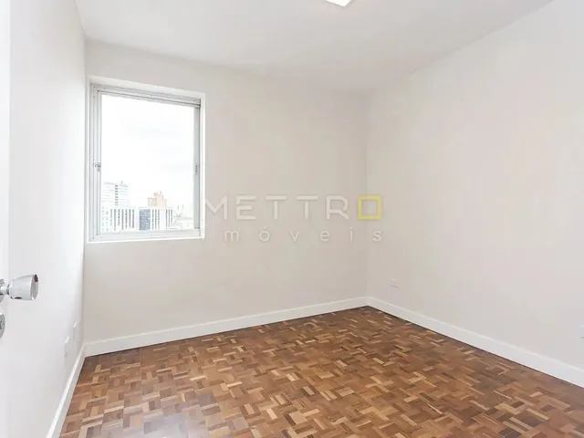 Imagem 11: Apartamento de 3 Quartos Todo Reformado no Centro Cívico - Curitiba/Pr - Referência